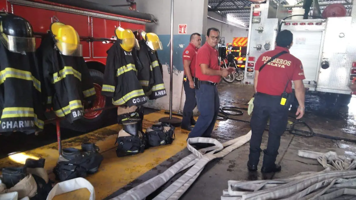 Dan de baja al comandante de Bomberos de Celaya (2).jpg