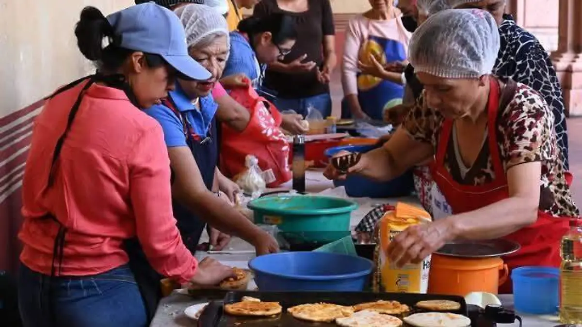 Taller gorditas de queso.