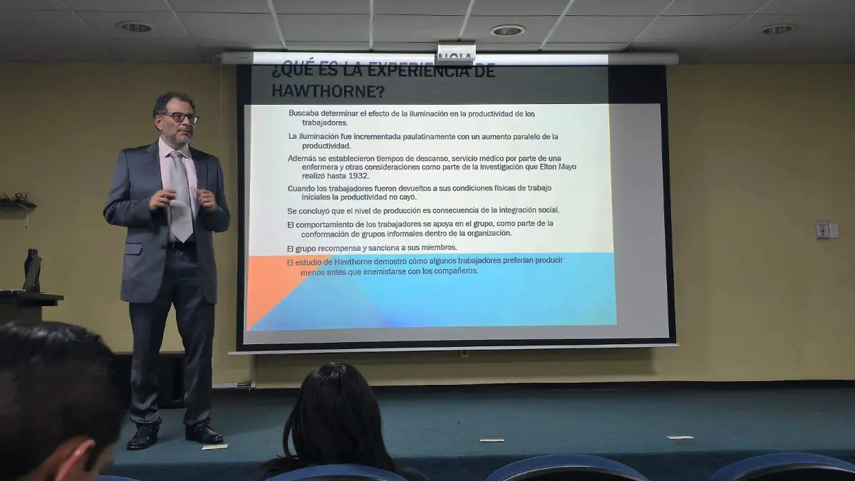 dr. salvador estrada 3