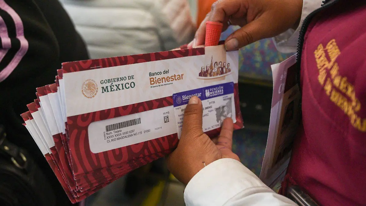 1013038_Entregan Tarjeta Pensión Mujeres Bienestar Edoméx_web