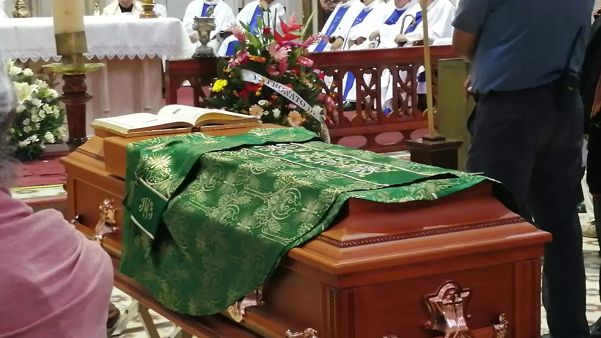 Funeral2