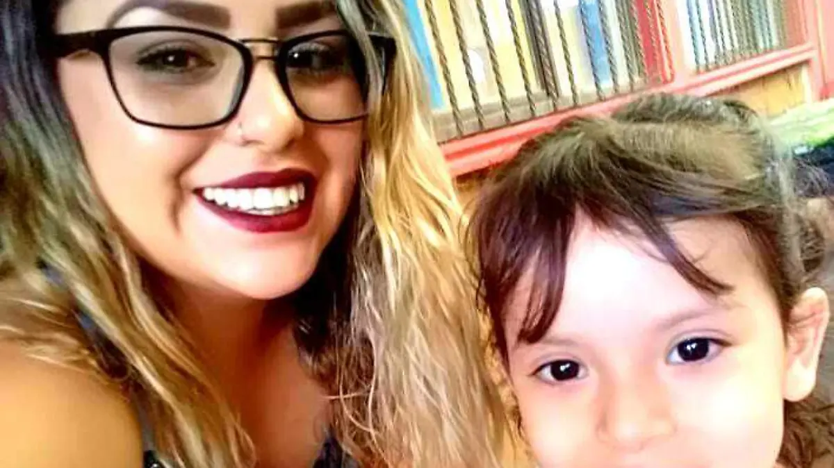 Dulce María y Génesis