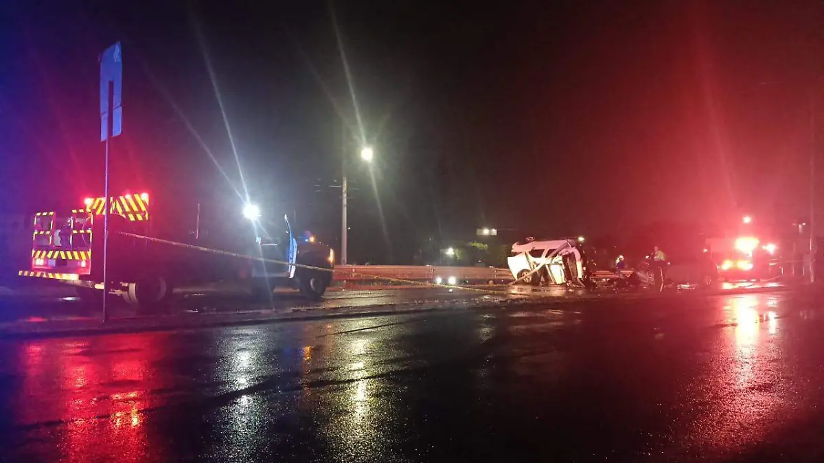 Elementos se encargaron de cerrar la circulación en la zona y despejar