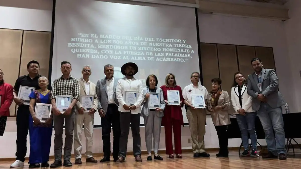 ESCRITORES