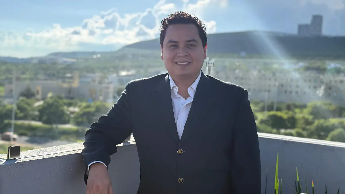 Arturo-Flores
