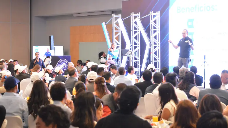 Invitó