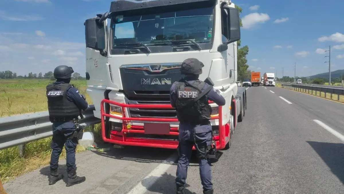 RecuperantractocamiónSLP2