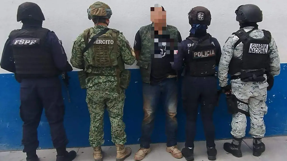 DETENIDO (4)
