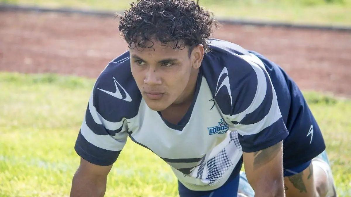 El delantero colombiano Carlos Raúl Herrera del equipo Lobos ULM