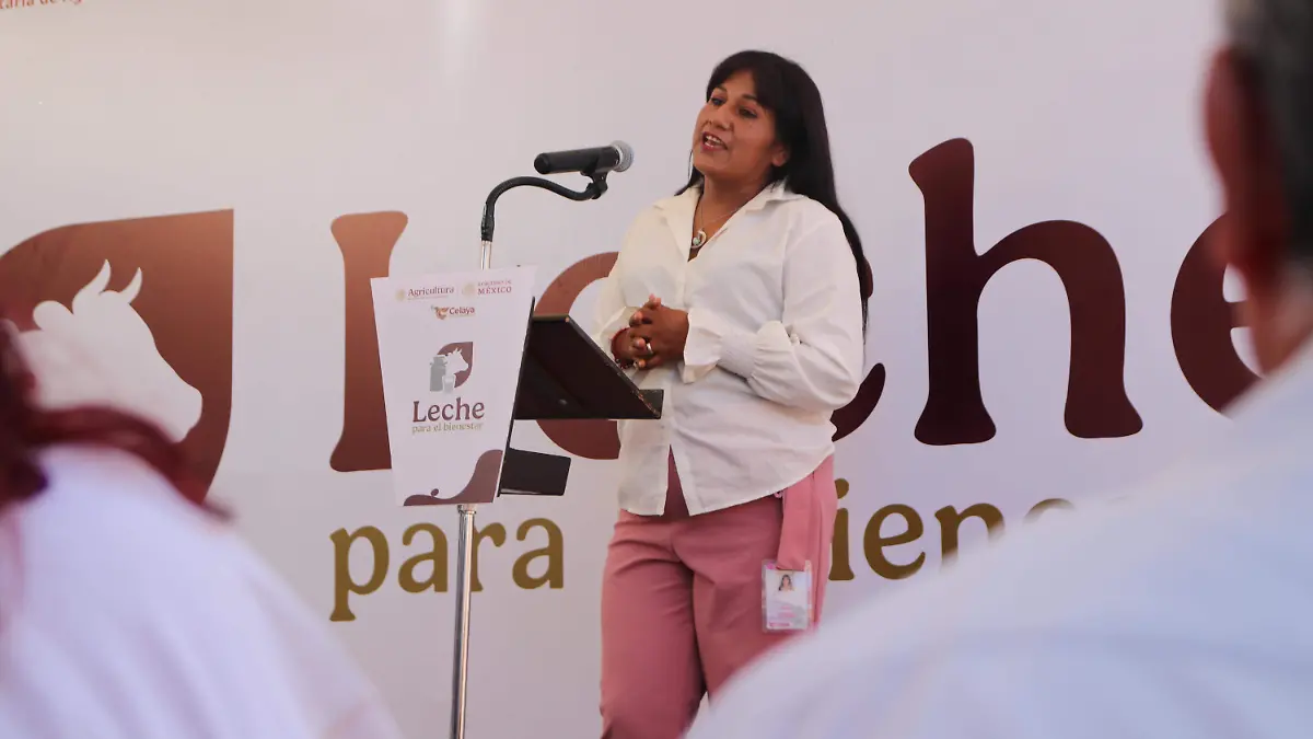 Leche del Bienestar en Primera fracc. de Crespo Celaya3