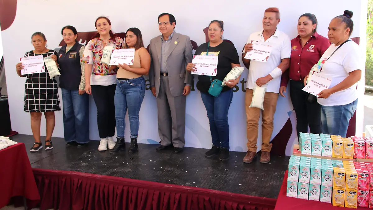 Leche del Bienestar en Primera fracc. de Crespo Celaya5