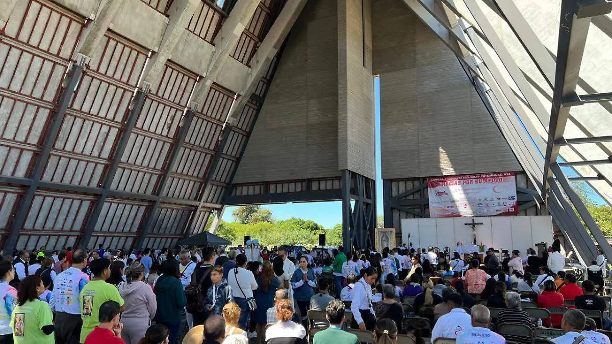 Instalaciones de Mi nueva catedral, donde en todo el espacio puede albergar alrededor de 6 mil personas