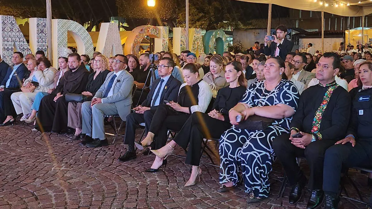 Alejandra Alcántar, alcaldesa de Tarandacuao, rinde informe2