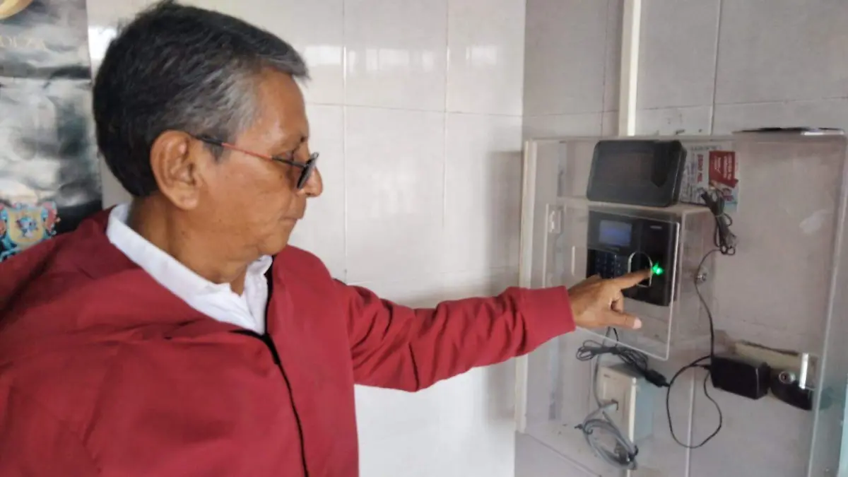 Miguel Ángel Quintana, docente jubilado en Celaya4