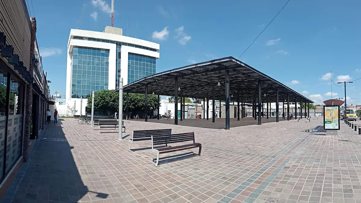 Se tiene que negociar con el ISSEG para usar la explanada del Parque Morelos.