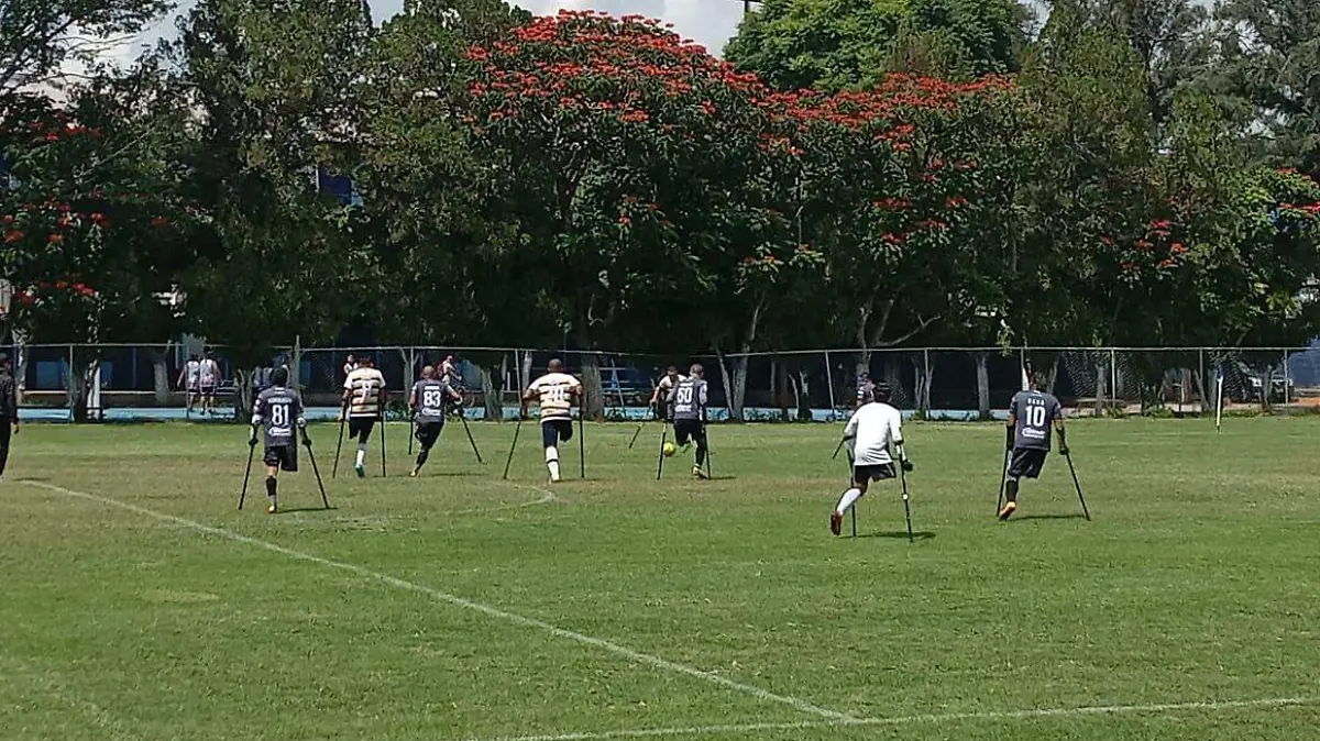  Equipo de los Toros F.C. (2)
