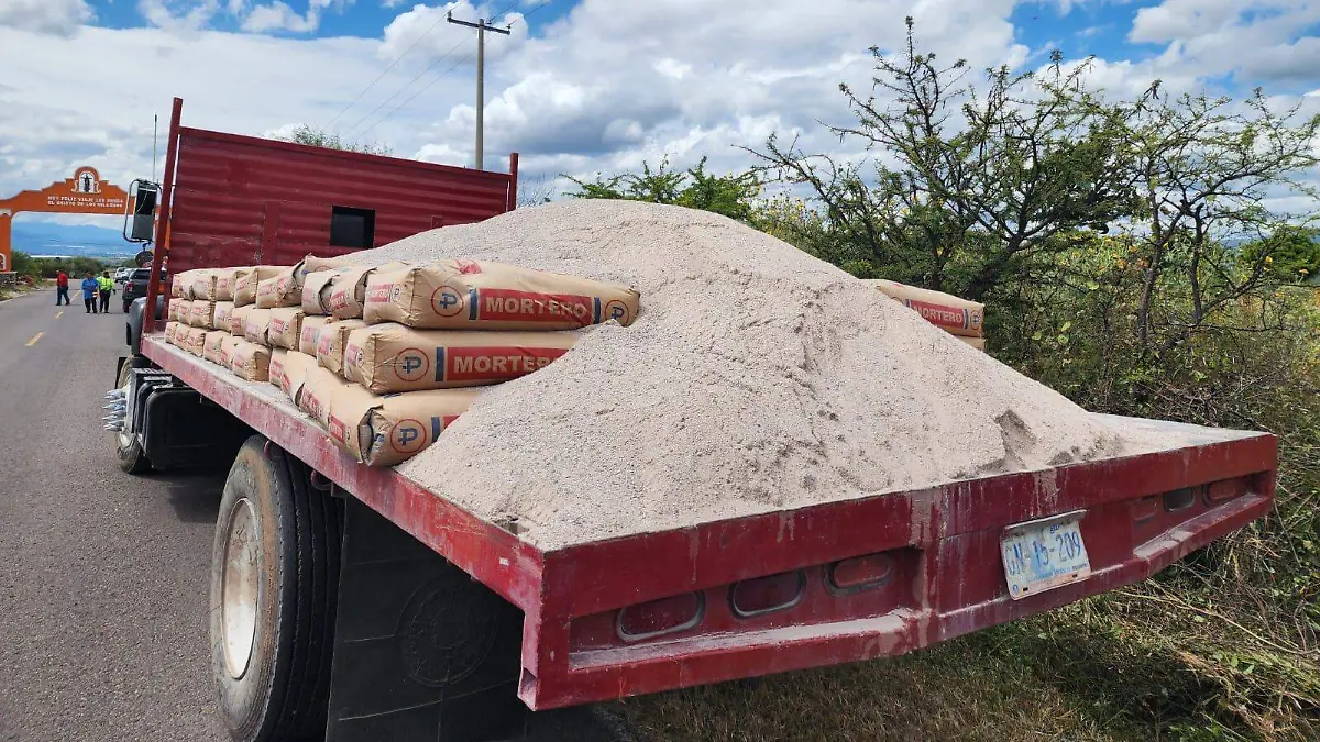 Inician construcciones de puentes rurales en Acámbaro (3)