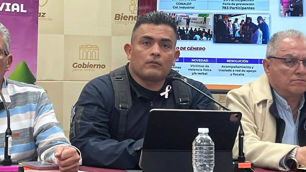 El director de la policía municipal, en Celaya, Rafael, cajero Reyes, menciona sobre que estan siendo retiradas las personas ambulantes que hay en los cruceros