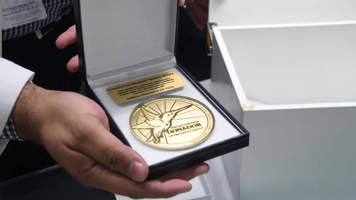 La familia fue condecorada