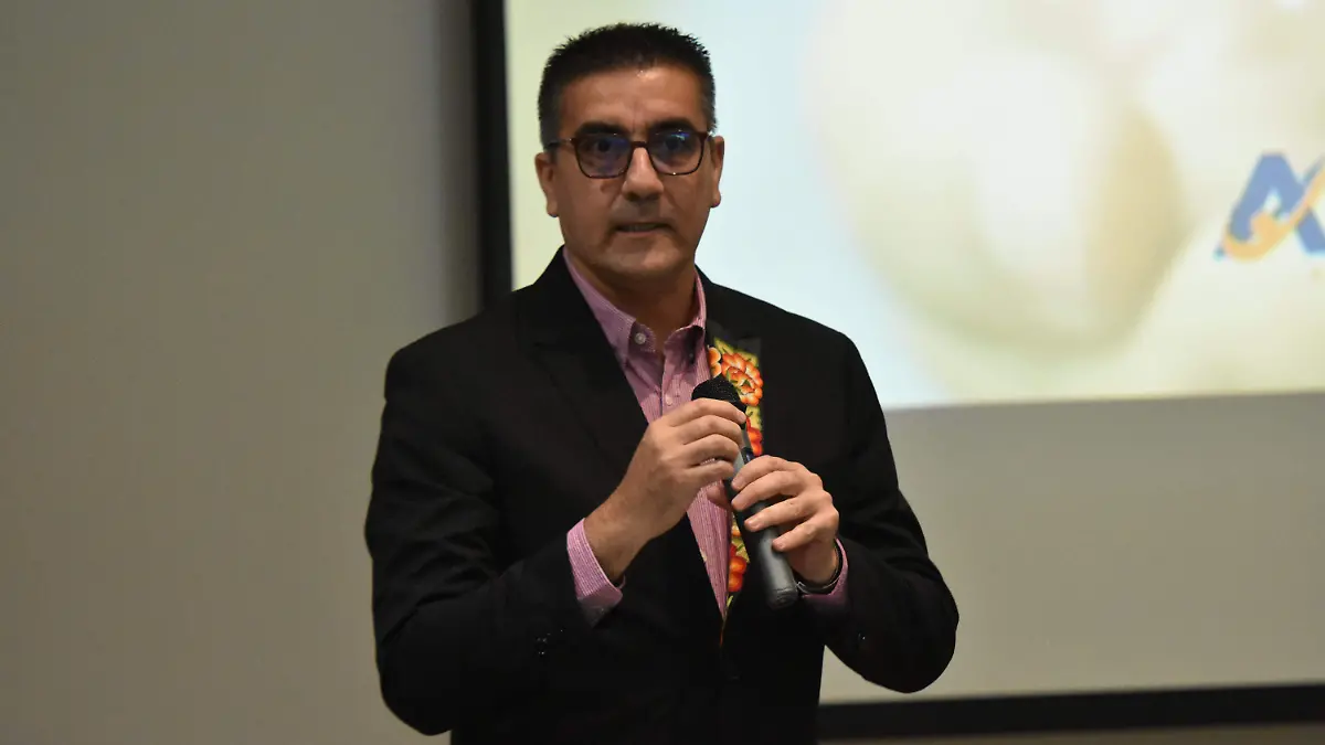 El doctor Augusto César Revuelta Velasco