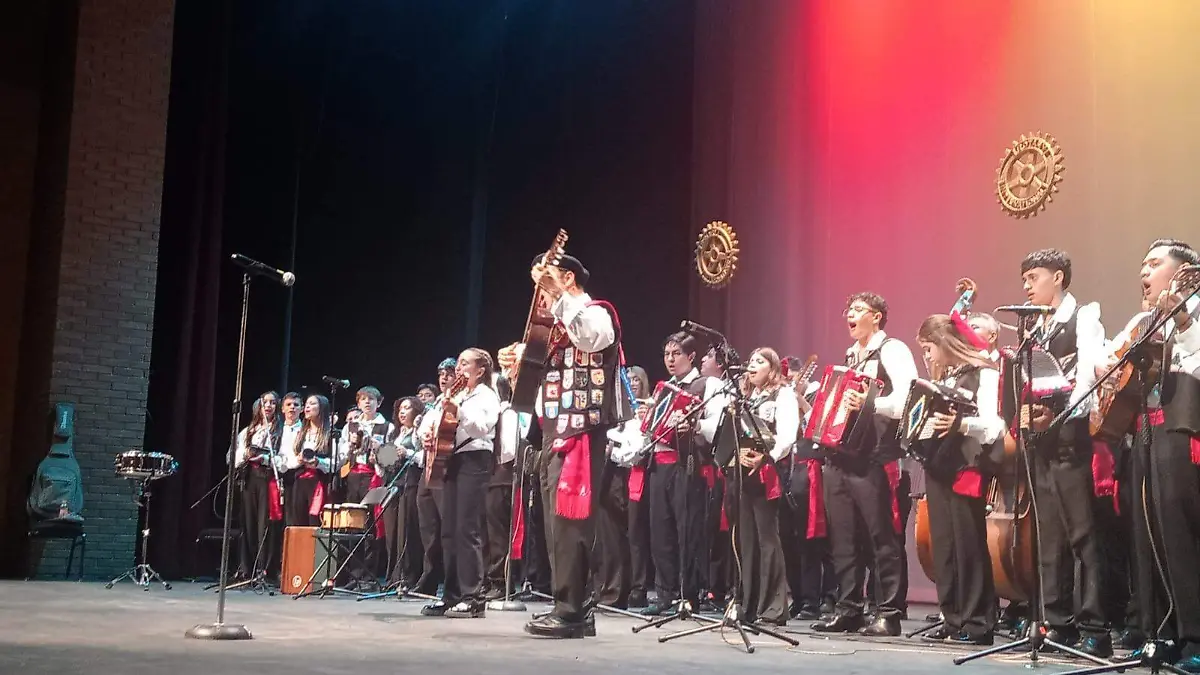 Gran talento mostró cada uno de los integrantes de estas dos agrupaciones. 