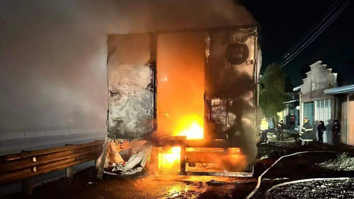 No se registraron personas lesionadas, solo hubo daños materiales considerables