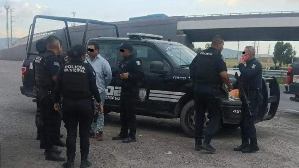 El sospechoso fue asegurado junto