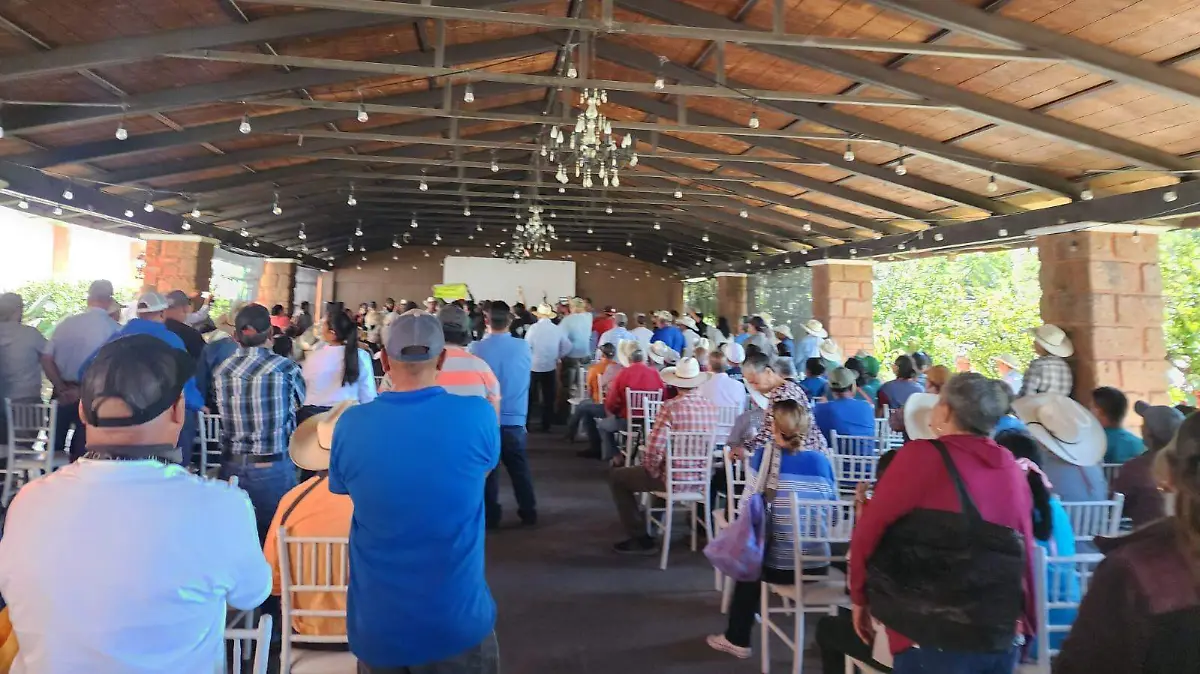 Campesinos se oponen a obras del Acueducto Solís