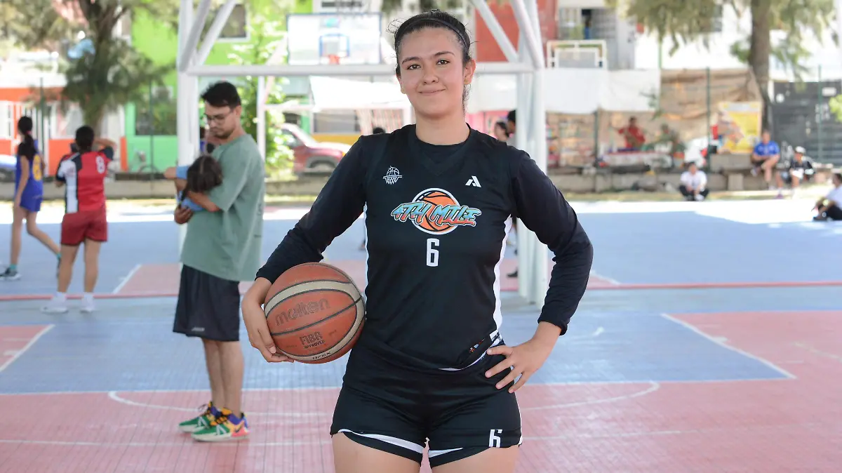Alejandra Ayala en busca de un lugar en Liga Mexicana de Baloncesto (2)