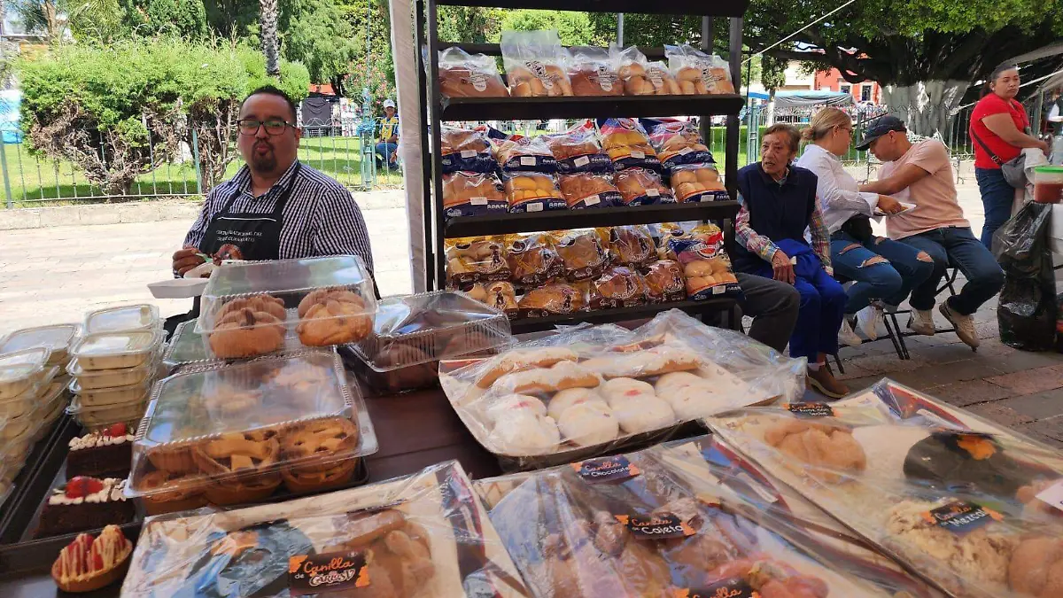 Los asistentes pudieron degustar los alimentos 