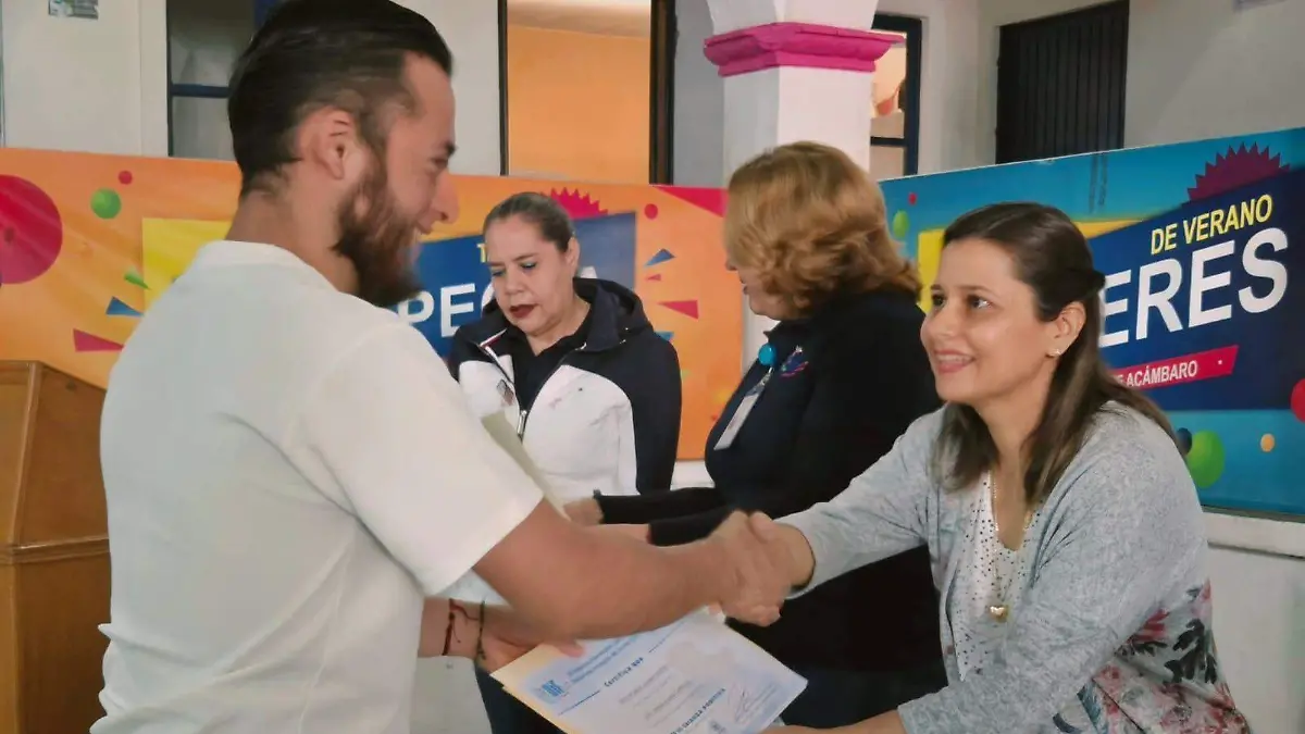 Concluye taller de Crianza Positiva.