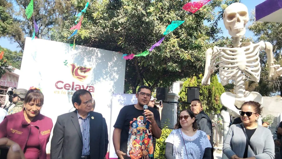 El muralista invitó al municipio ver a los artistas que están olvidados.