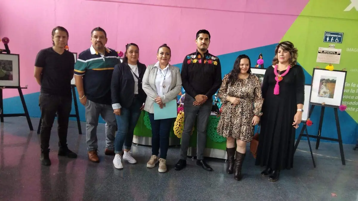 Quedó inaugurada la exposición fotográfica de la primera generación del curso de dicha disciplina, y cuyas obras estarán hasta el día 15 del presente mes. 