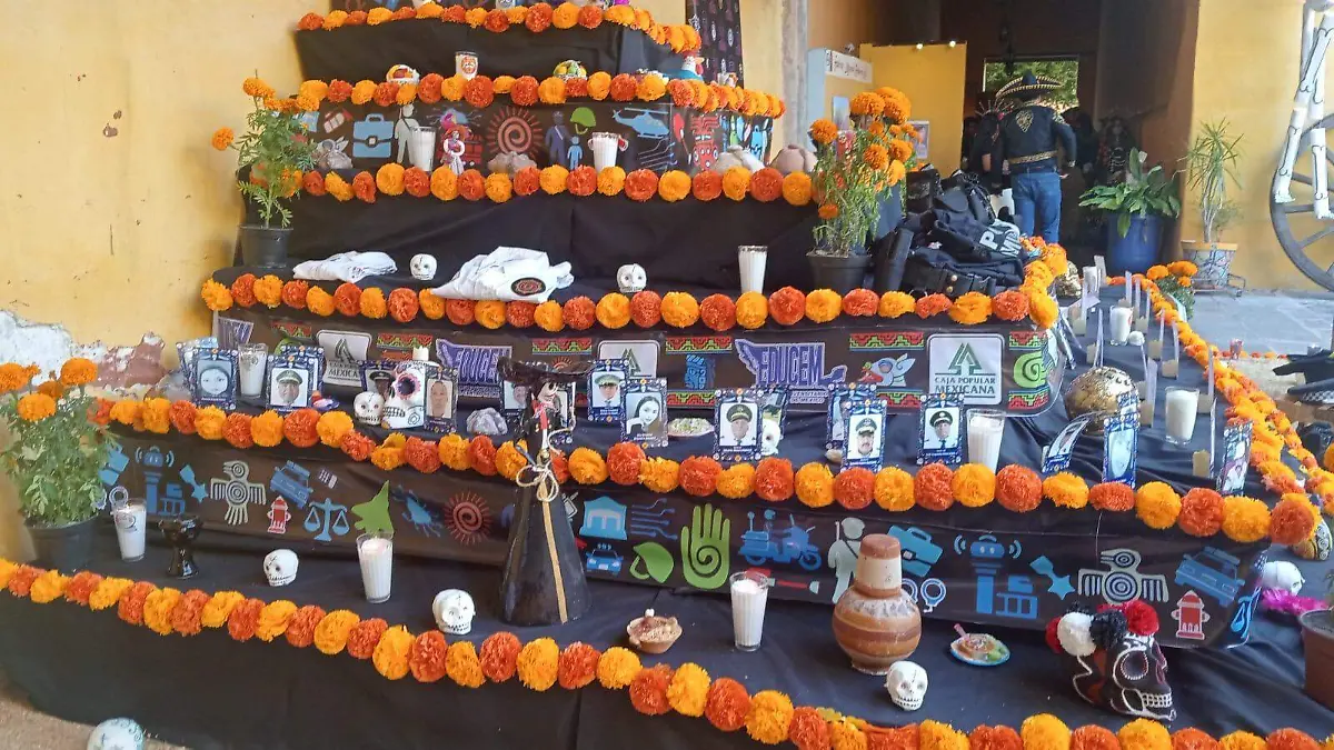 Ofrenda de EDUCEM a personal de seguridad caído (3)