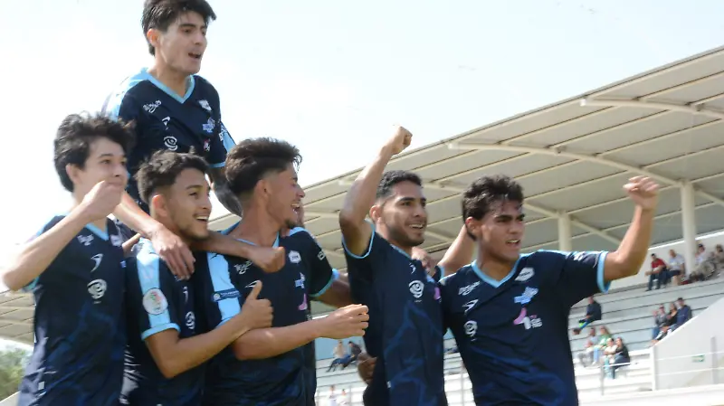 Alejandro Padilla, había puesto a  los Lobos arriba en el marcador.