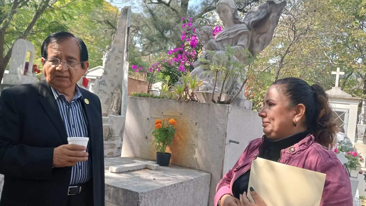 Tumbas de personajes célebres en el Panteón Norte de Celaya (4)