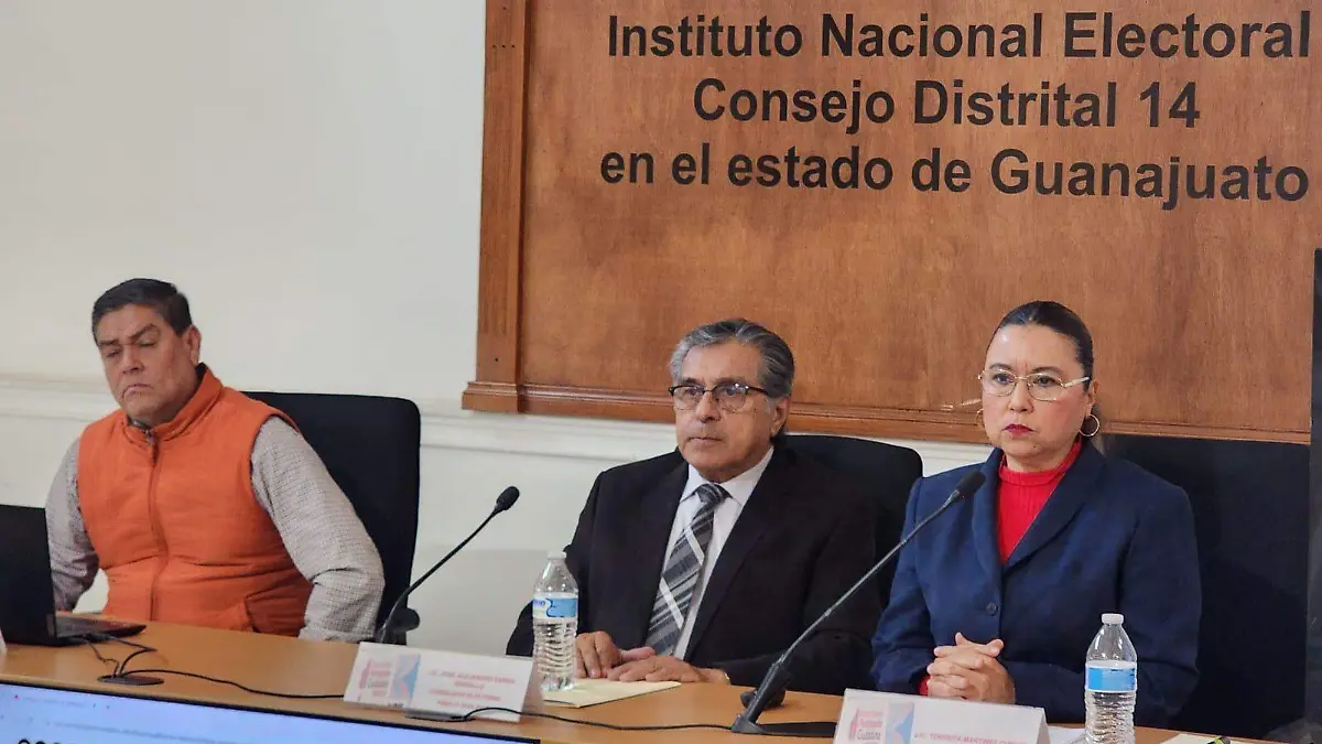 La Junta Distrital 14 del INE presentó el estudio censal sobre participación ciudadana