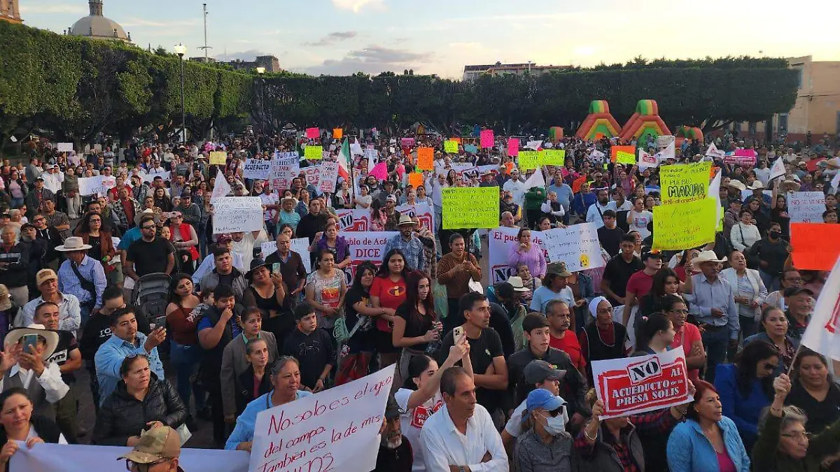 Los habitantes del sureste siguen rechazando el acueducto Solís–León.