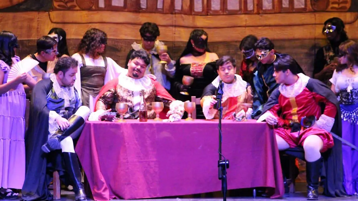 El grupo de teatro “Aldonza” fue el encargado de presentar esta tradicional obra.