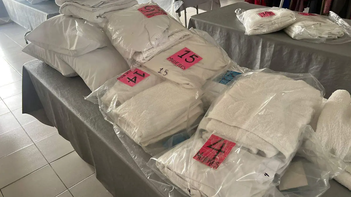 Al entrar se les entregó un kit con sábanas