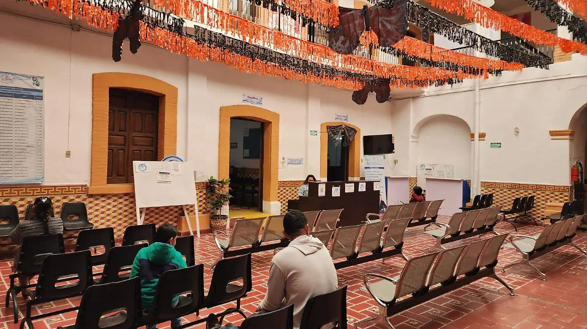  Emisión de pasaportes en Acámbaro