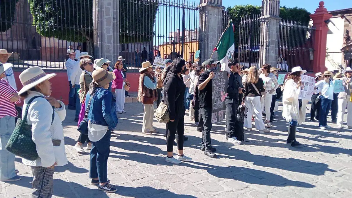 a7b2b31b-f607-454f-9671-e11cd410e208