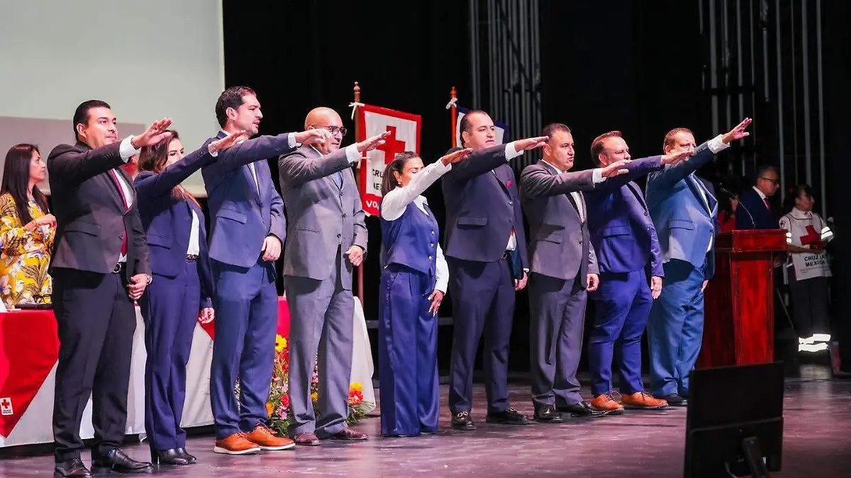 Toma protesta el Consejo Director