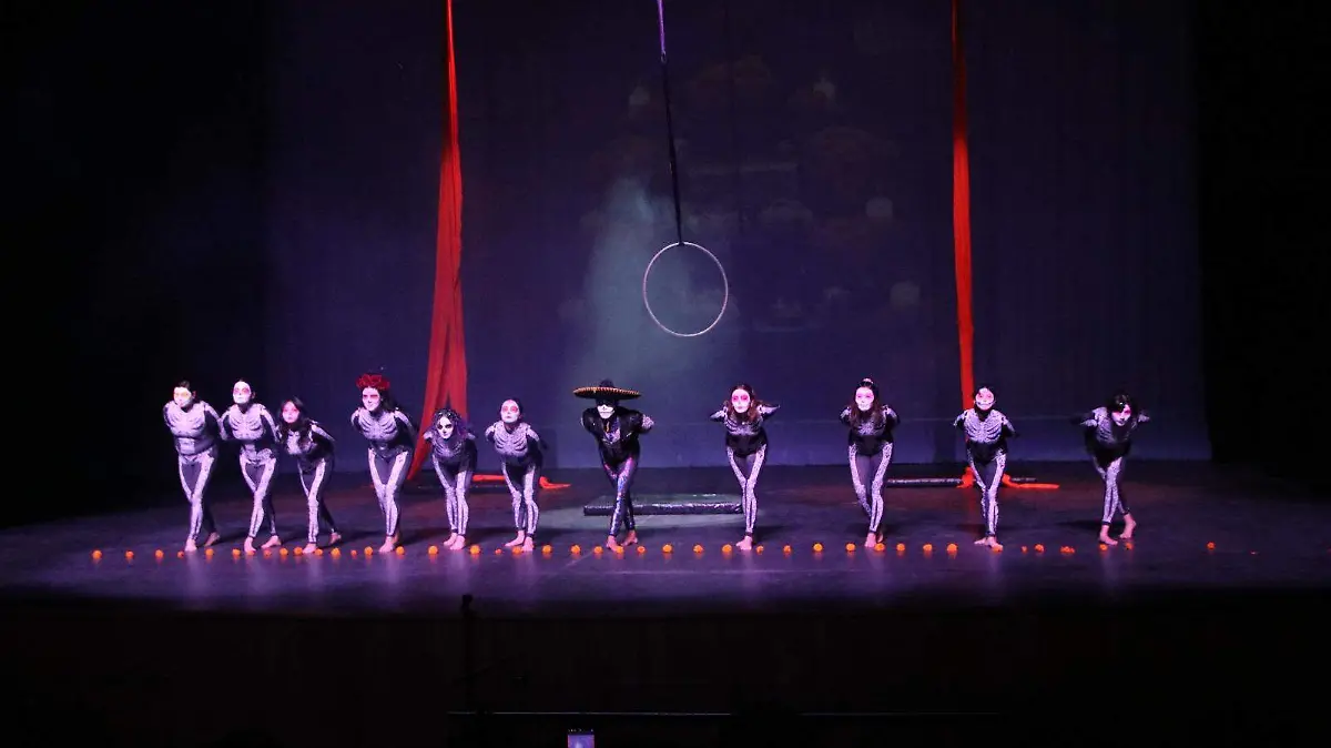 Ganadores de concurso de calaveras vivientes en Celaya 7