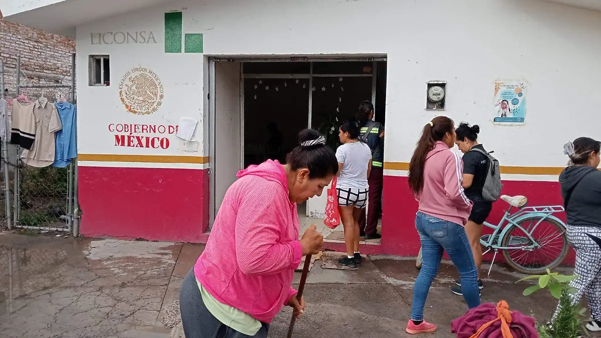 Este martes no hubo leche liconsa porque los camiones no pudieron llegar a Celaya debido a los cierres de carreteras en distintos puntos en Guanajuato.
