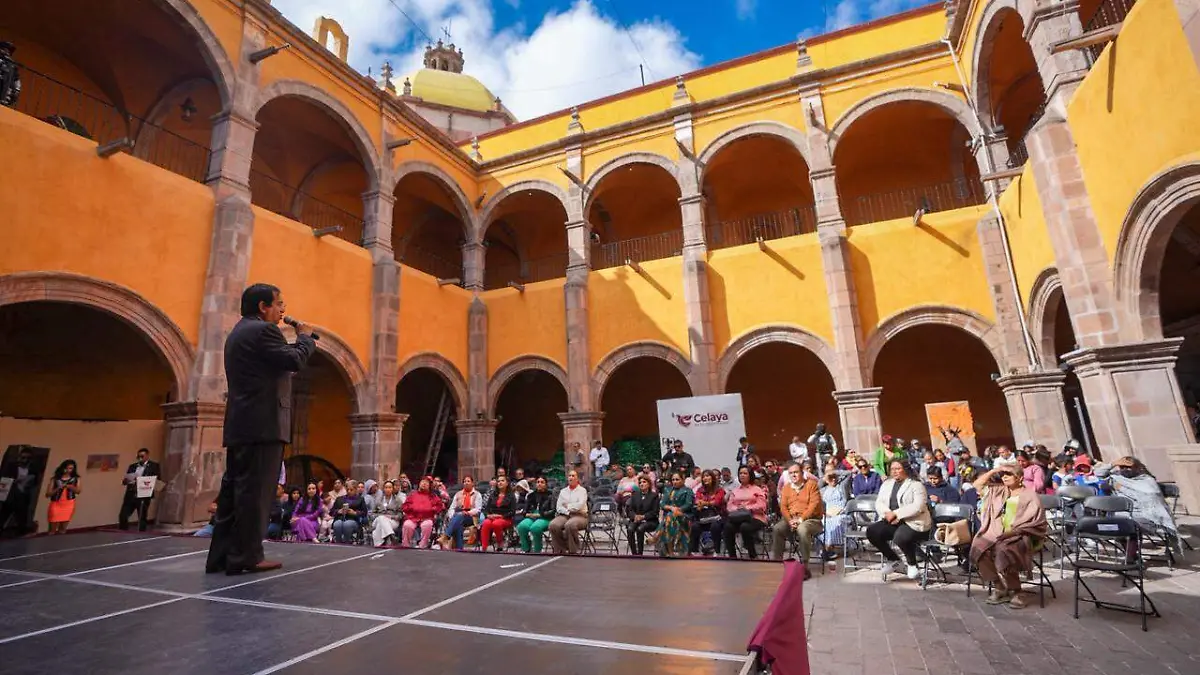 Regidora Liliana Celedón 3