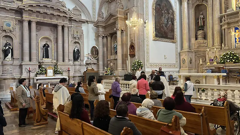 Durante la celebración se llevaron ofrendas en el inicio de 