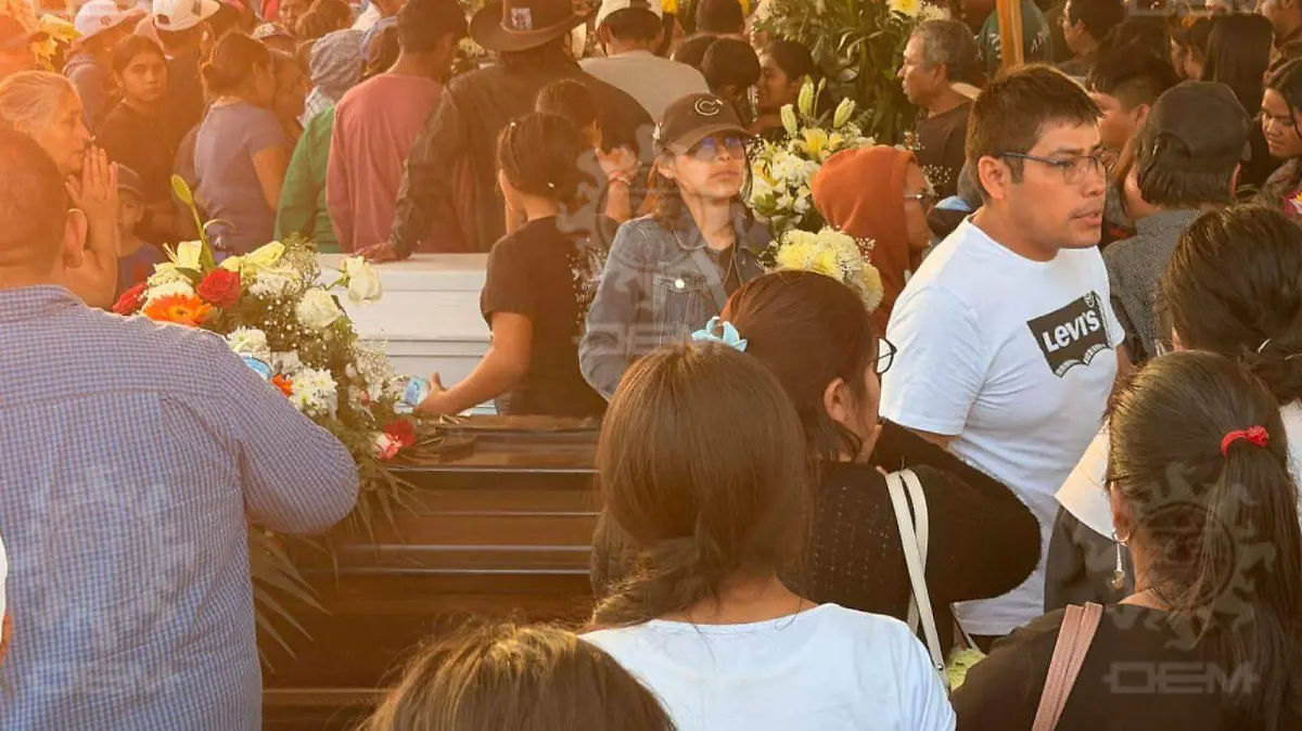 Despiden a víctimas de accidente en la Salamanca-León 2