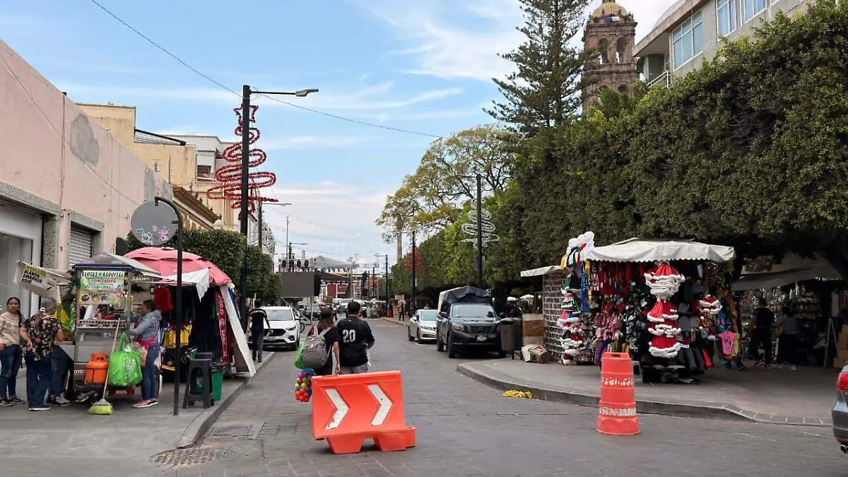 Cierres viales por eventos decembrinos en Calzada Independencia, Celaya2