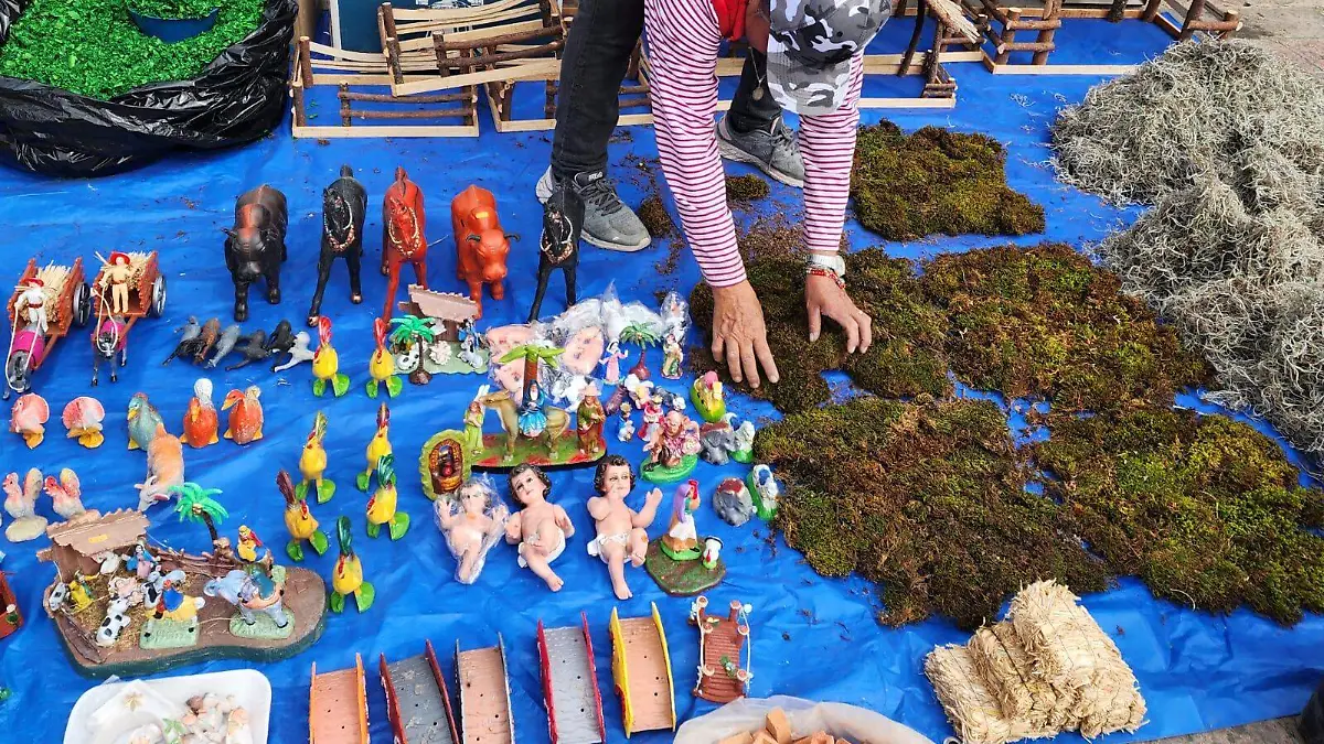 Bajas ventas de artículos navideños en Acámbaro2